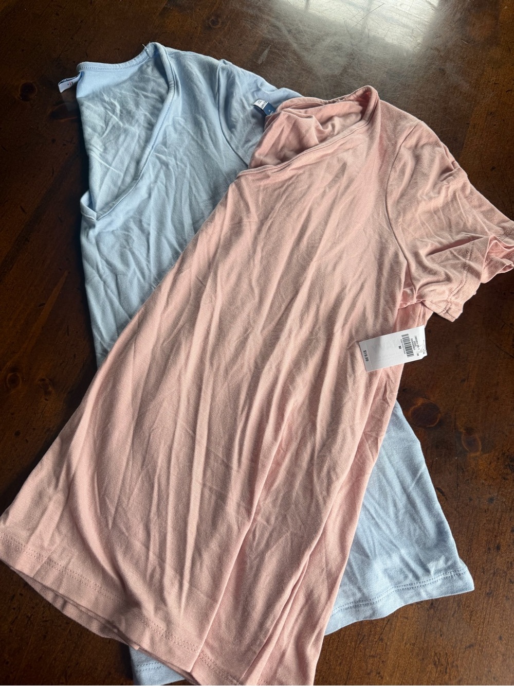2 Medium - Women’s V-Neck - Old Navy - Pink and Light Blue